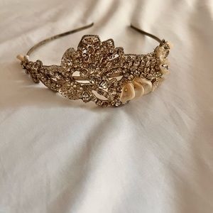 Wedding day headpiece